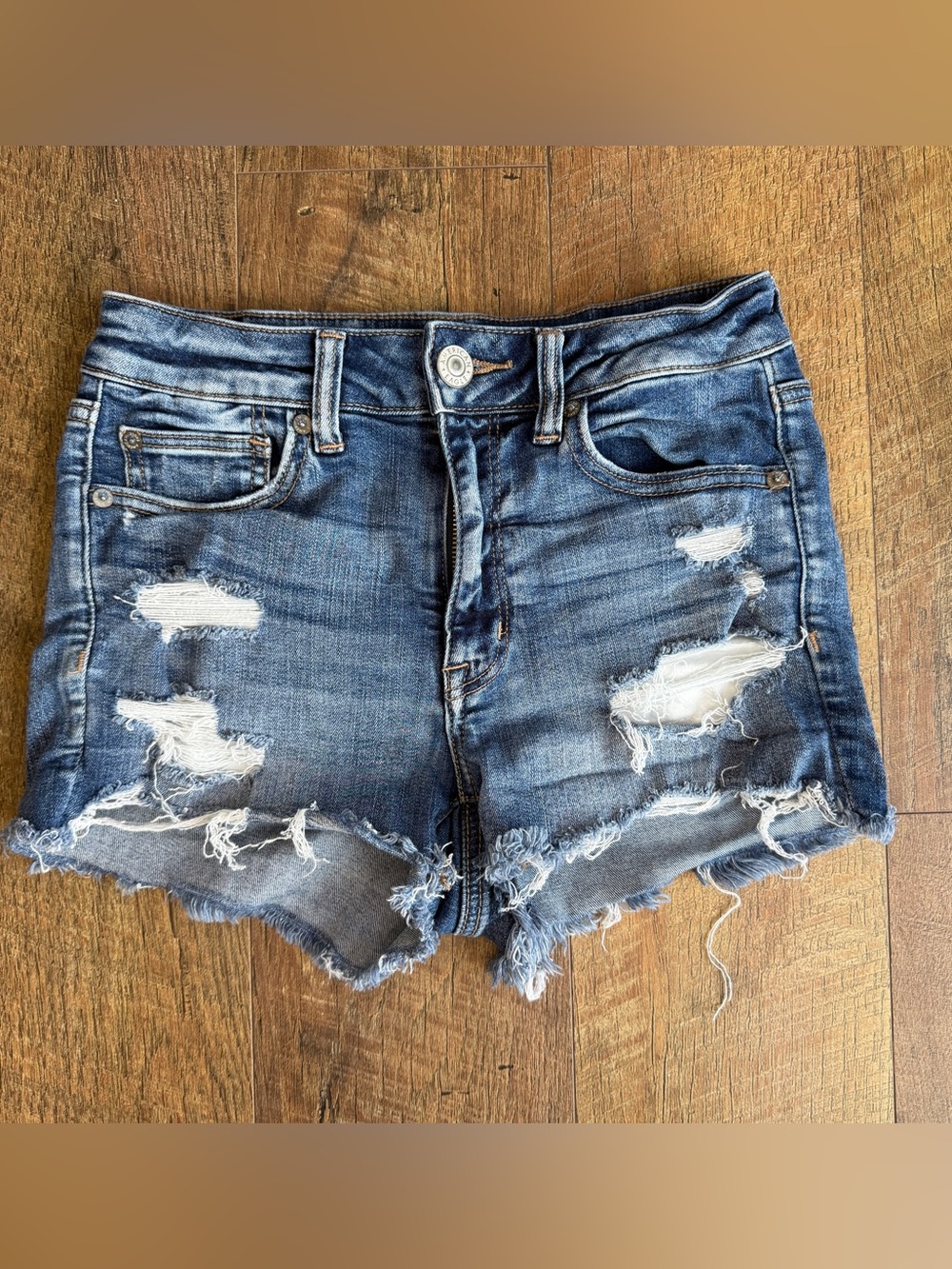 American Eagle Women’s Jeans Ne(x)T Level Stretch Hi-Rise Distressed Shorts Demi